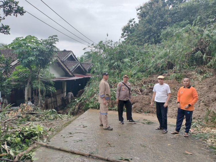 Bencana longsor terjadi di ulu ogan, Kabupaten OKU akibat hujan deras beberapa hari terakhir/ist.