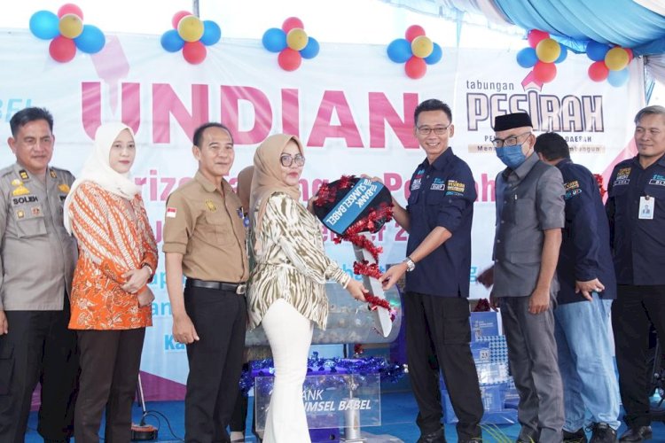  Wabup Yudha saat menghadiri penyaringan hadiah undian grand prize  tabungan pesirah priode Januari-Desember Tahun 2022 di BSB Cabang Martapura/ist