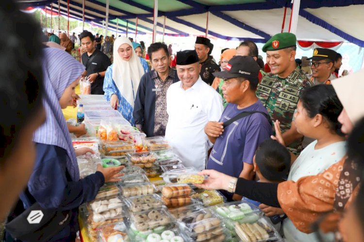 Pj Bupati Muba Apriyadi membuka Pasar Bedug Sekayu/ist.