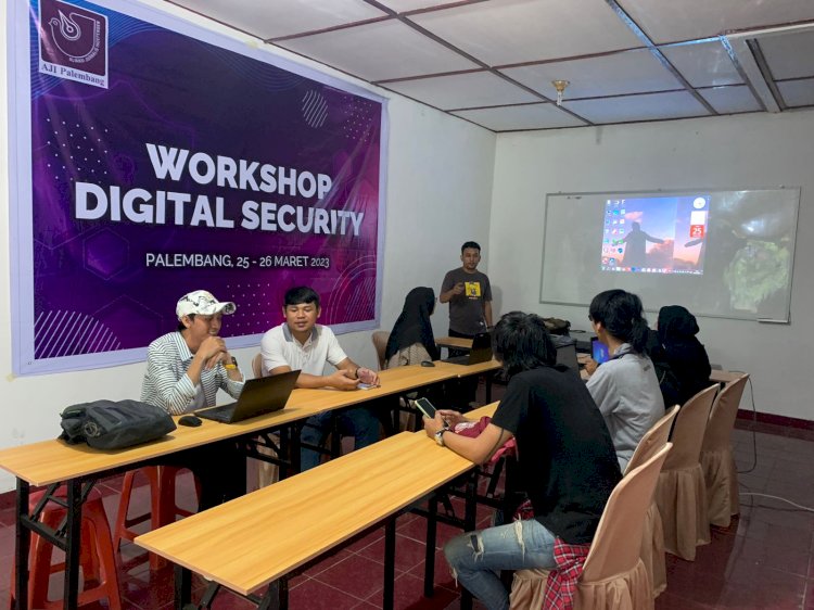Pelatihan AJI Palembang tentang Digital Security, Sabtu (25/3). (Alwi Alim/RMOLSumsel)