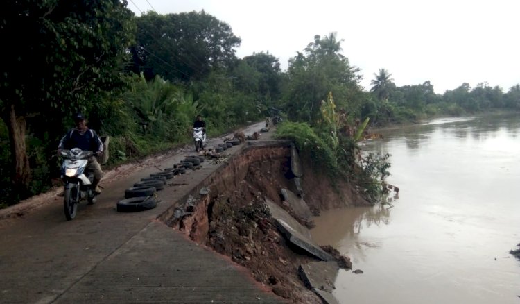 Jalan Longsor di Desa Siku Kecamatan Empat Petulai Dangku, Kabupaten Muara Enim/ist