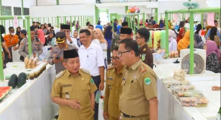 Wakil Bupati Penukal Abab Lematang Ilir (PALI) Drs H Soemarjono secara resmi membuka Festival Pasar Ramadhan/ist