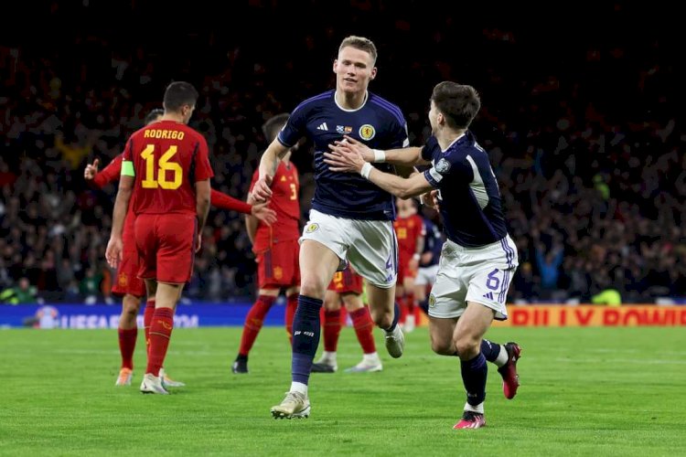 Scott Mc Tominay menjebol gawang Spanyol/net