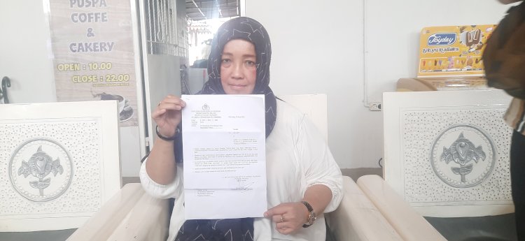 Arlianti (50) korban penipuan oknum PNS inisial Y yang mencapai Rp 1 miliar. (Fauzi/RmolSumsel.id)