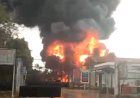 Diduga Tersambar Petir, Booster Pertamina KM 77 Ludes Terbakar