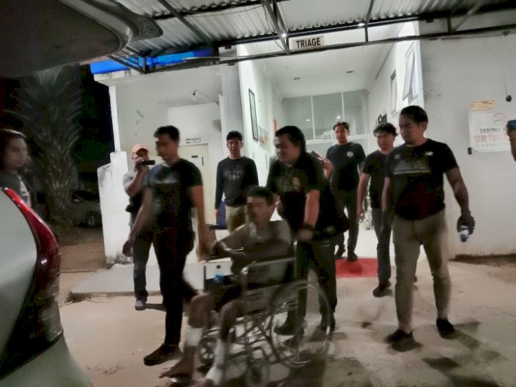 Pelaku saat diamankan pihak kepolisian. (Ist/Rmolsumsel.id). 