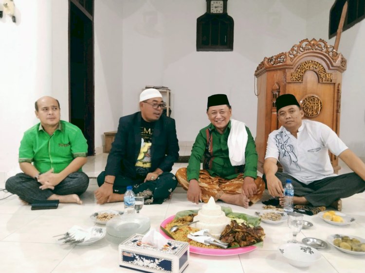 Kegiatan safari Ramadan yang digelar di Kabupaten OKU Timur oleh Duta Literasi Sumsel, dr Ratu Tenny Leriva HD bersama Ustadz Ayub Taufiqurrohman dari Jombang, Jawa Timur/ist