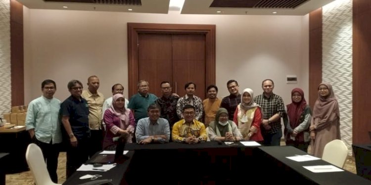 Peserta Focus Group Discussion (FGD) yang terdiri dari Dewan Pers dan Konstituen untuk membicarakan pembentukan pedoman pemberitaan kekerasan seksual dan Standar Operasional Prosedur (SOP) penanganan kekerasan seksual di lingkungan perusahaan media di Hotel Avenzel, Bekasi pada Kamis, 6 April 2023/RMOL