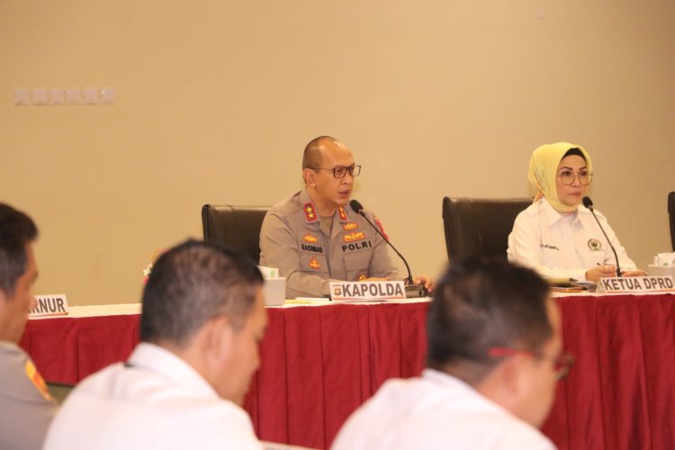 Kapolda Sumsel, Irjen Pol A Rachmad Wibowo SIK usai pimpin langsung rapat koordinasi lintas sektoral Operasi Ketupat Musi 2023 di Aula lantai 7, Mapolda Sumsel, Selasa (11/4).(ist/rmolsumsel.id)