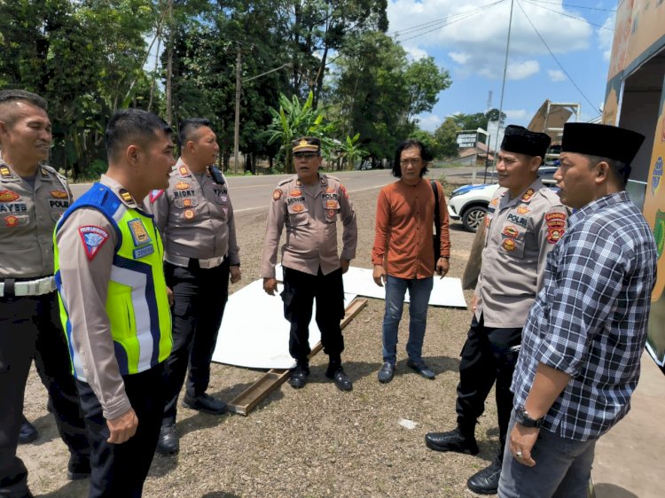 Kapolres Muba AKBP Siswandi saat meninjau jalur mudik lebaran di perbatasan Muba-Mura/ist.