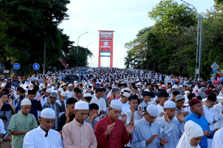 Jembatan Ampera ditutup selama pelaksanaan Sholat Ied di Masjid Agung Palembang/ist