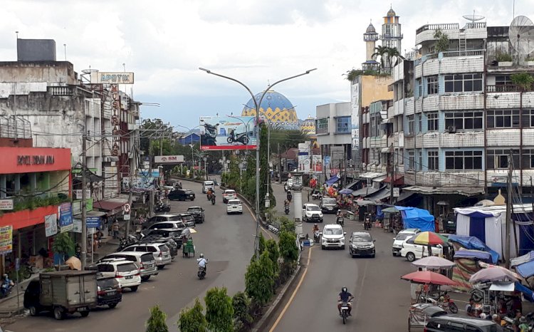 Jalur mudik ditengah kota Lubuklinggau yang menjadi perlintasan kendaraan arus balik dari Bengkulu menuju ke Palembang.(Istimewa)