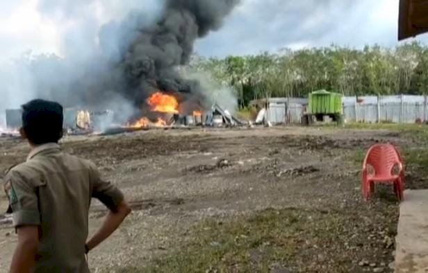 Gudang penimbunan BBM Ilegal terbakar di Muara Enim/Ist
