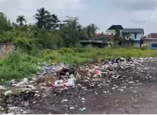 Tumpukan sampah di Kelurahan 1 Ulu Palembang/ist