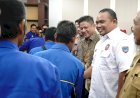 Dialog dengan Perwakilan Buruh OKU Timur, Enos Singgung Banyak Pekerja dari Luar Belum Ngurus Administrasi