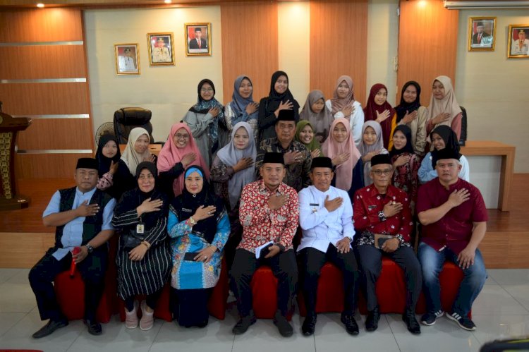 Wakil Bupati Muratara Inayatullah melepas sebanyak 40 orang santriwan dan santriwati yang tergabung dalam Lembaga Pengembangan Tilawatil Qur'an (LPTQ) Muratara. 