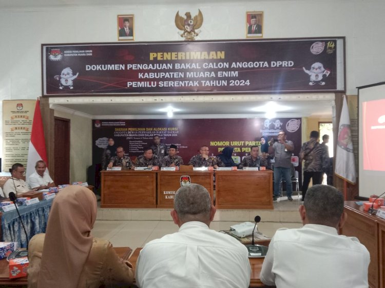 Komisi Pemilihan Umum (KPU) Kabupaten Muara Enim menggelar Rapat Pleno Terbuka Data Pemilih Sementara Hasil Perbaikan/Foto:RMOL