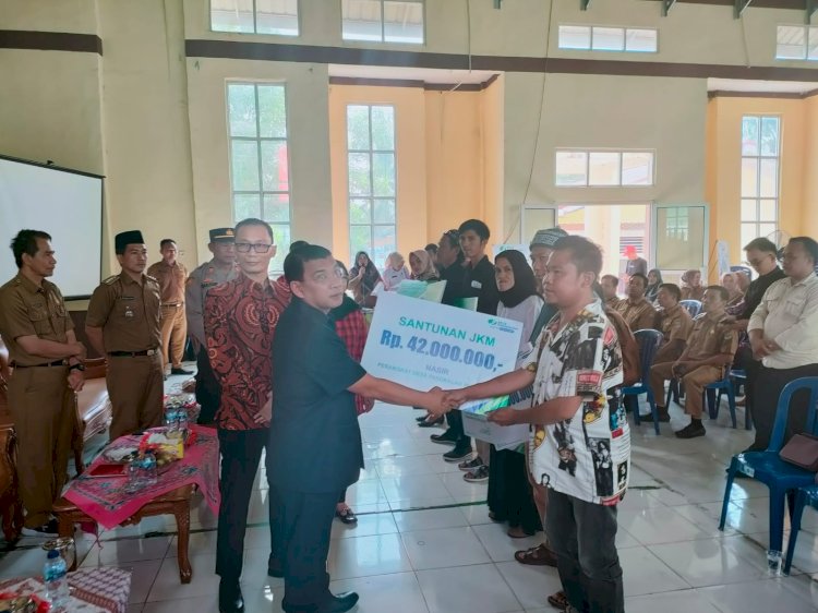 Pemerintah Kabupaten (Pemkab)  Muratara bersama BPJS Ketenagakerjaan menyelengarakan launcing program perlindungan jaminan sosial bagi 100 orang pekerja rentan di lingkungan Desa di Kecamatan Karang Jaya. (ist/RmolSumsel.id)