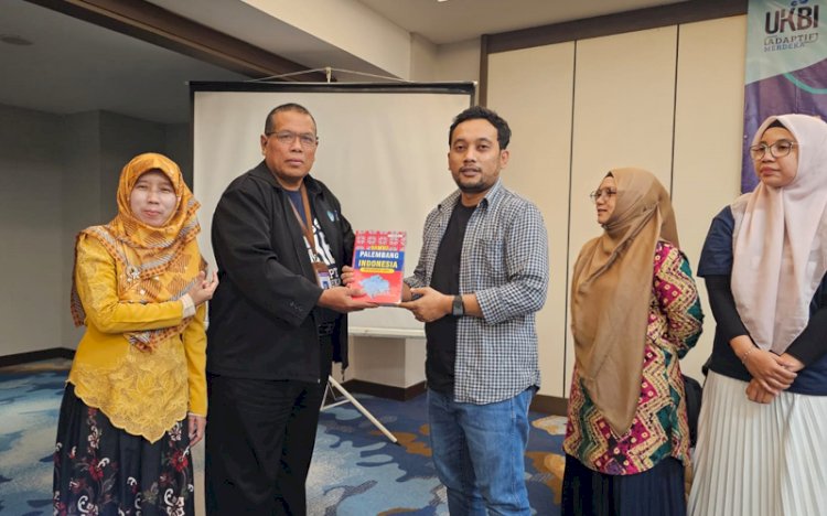 Ketua AJI Palembang yang juga Wapimred RMOLSumsel, M Fajar Wiko menjadi peserta dengan peringkat terbaik dalam Uji Kemahiran Berbahasa Indonesia antar pemangku kepentingan di Sumsel. (ist)
