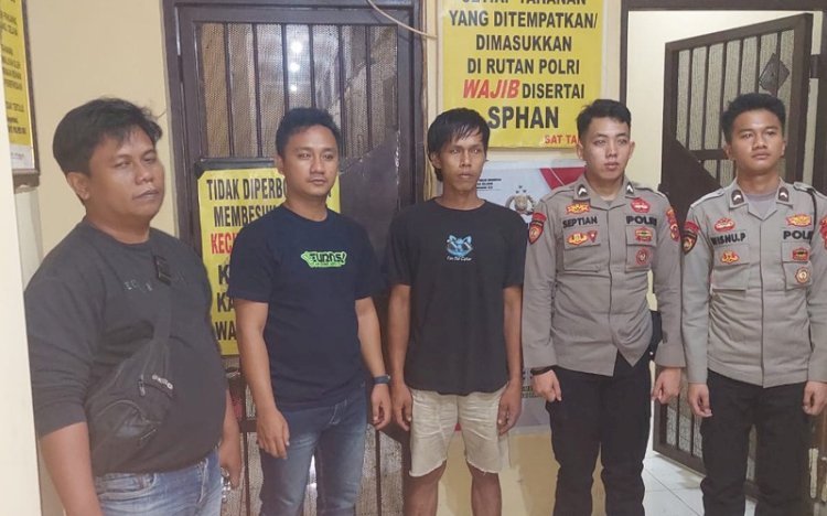 Karim Saputra (19) pelaku pencurian sawit akhirnya ditangkap oleh Unit Reskrim Polsek Lubuk Batang dan Resmob Polres OKU. 