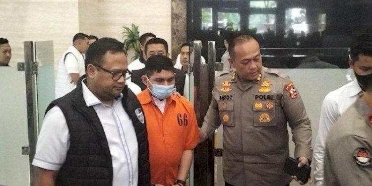 Peneliti BRIN Andi Pangerang Hasanuddin saat ditangkap/Net