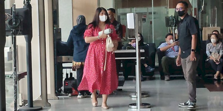 Christa Handayani Pangaribowo di lobi Gedung KPK/RMOL
