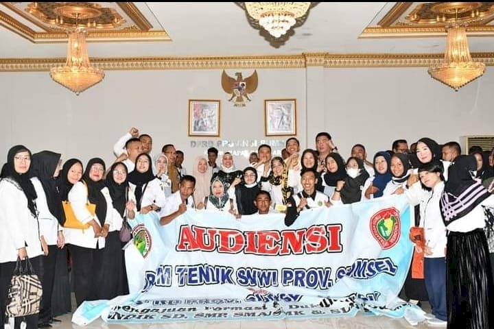 Komisi V DPRD Sumatera Selatan (Sumsel) menerima kedatangan puluhan  honorer Tenaga Administrasi Sekolah (TAS) di Sumsel/ist