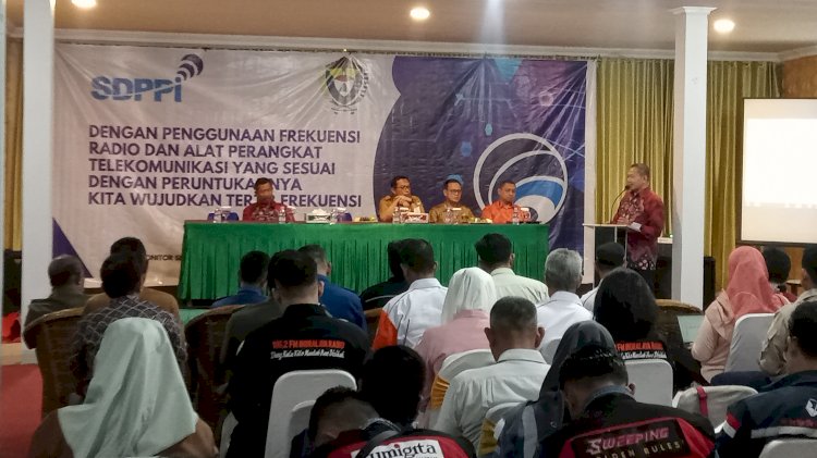 Kegiatan sosialisasi penggunaan frekuensi radio dan alat perangkat telekomunikasi yang digelar Balai Monitoring Spektrum Frekuensi Radio Kelas I Palembang di Hotel Griya Serasan Sekundang Muara Enim/Foto:Noviansyah