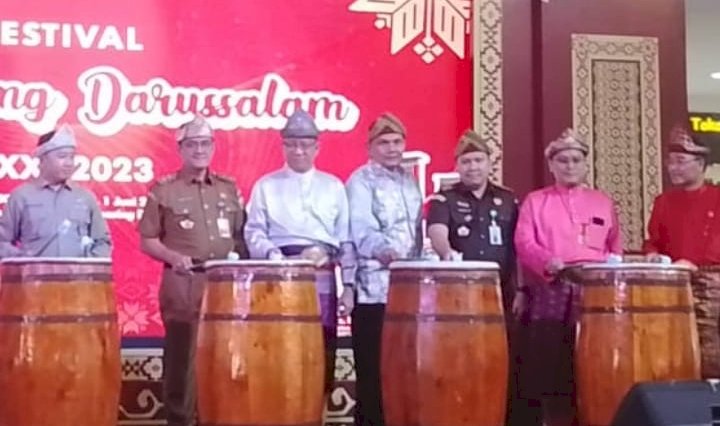 Festival Palembang Darussalam (FPD) XXI  Tahun 2023 resmi di buka oleh Gubernur Sumatera Selatan (Sumsel) di wakilkan oleh Asisten I Provinsi Sumsel Drs. H. Edward Candra, M.H, di aula Opi Mall, Banyuasin/ist