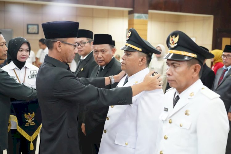 Pengambilan sumpah jabatan terhadap 29 pejabat dipimpin oleh Wakil Bupati OKU Timur, HM Adi Nugraha Purna Yudha/ist