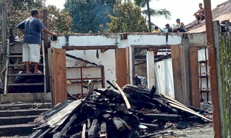 Rumah seorang wara di Kelurahan Muara Kulam, Kecamatan Ulu Rawas, Kabupaten Muratara ludes dilalap si jago merah/ist
