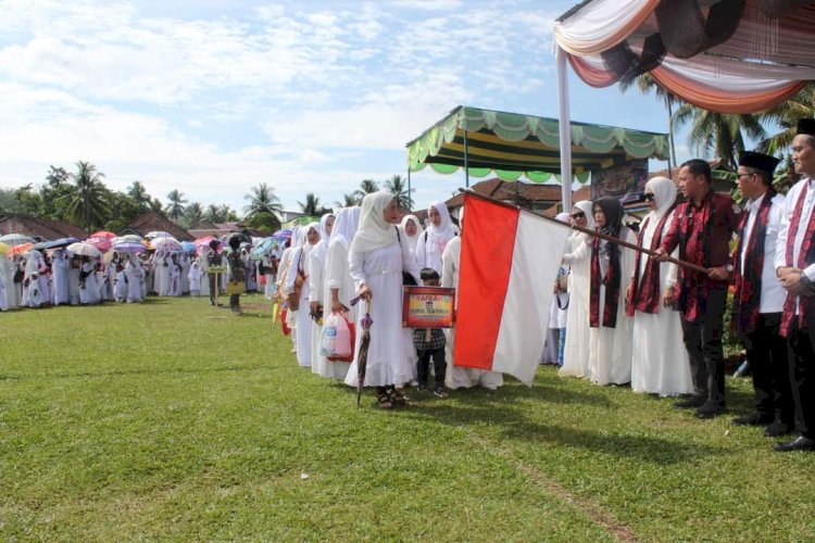 Ribuan siswa PAUD di Muratara mengikuti kegiatan manasik haji di halaman bola Kelurahan Surulangun, Kecamatan Rawas Ulu. (ist/rmolsumsel.id) 