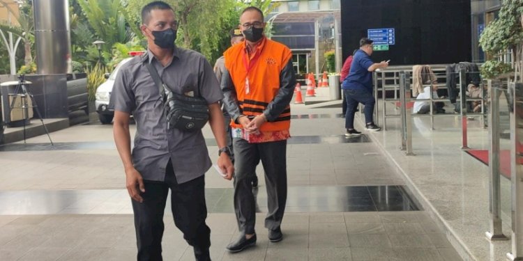 Rafael Alun Trisambodo kenakan rompi oranye khas tahanan KPK/RMOL