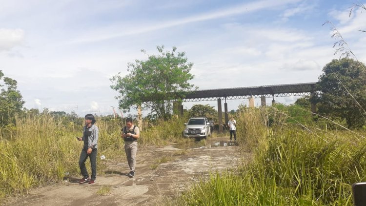 Anggota Satreskrim Polres Musi Rawas usai melaksanakan pra rekonstruksi pada Jumat, 16 Juni 2023.(foto Istimewa)