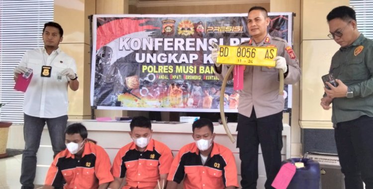 Tiga tersangka penimbunan BBM Subsidi diamankan Polres Muba/ist