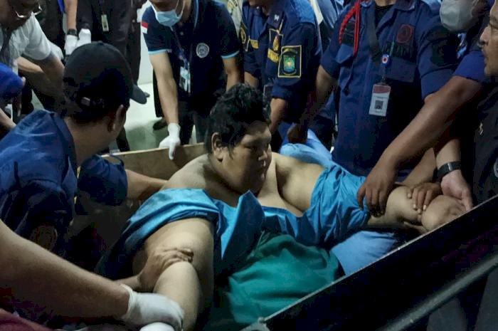 Muhammad Fajri (27) pasien obesitas dengan bobot badan 300 kilogram meninggal di RSCM, Kamis (22/6). (ist/net)