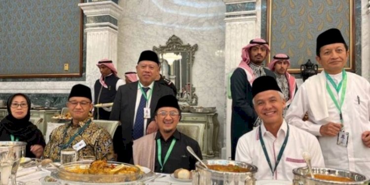 Momen jamuan Raja Salman bin Abdulaziz al Saud yang dibagikan Ustaz Yusuf Mansur/Net