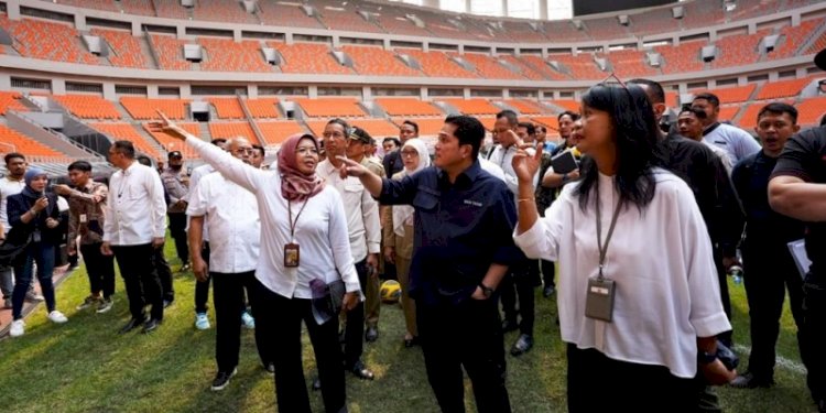 Menteri BUMN dan Ketua Umum PSSI, Erick Thohir saat meninjau JIS bersama Menteri PUPR, Basuki Hadimuljono dan Pj Gubernur DKI Heru Budi Hartono/RMOL