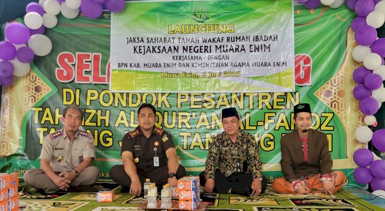 Kejaksaan Negeri (Kejari) Muara Enim meluncurkan Program Jaksa Sahabat Tanah Wakaf  di Pondok Pesantren dan Tahfiz Al Faroz di Talang Jawa, Tanjung Enim/RMOL