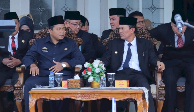 Kepala BKPSDM Palembang Reza Pahlevi dan Wali Kota Palembang H Harnojoyo/ist
