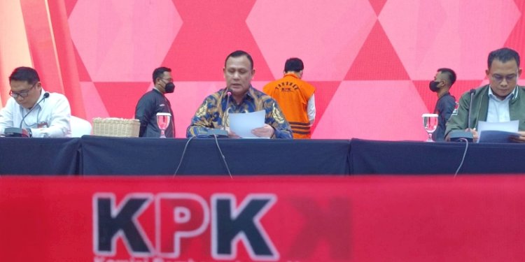 Ketua KPK RI, Firli Bahuri saat mengumumkan penahanan Sekretaris Mahkamah Agung (MA), Hasbi Hasan/RMOL