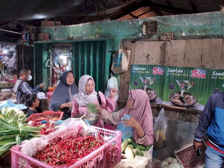 Suasana Pasar Kuto (Dudy Oskandar/rmolsumsel.id)