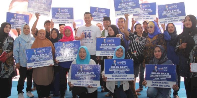 Ketum Partai Demokrat, Agus Harimurti Yudhoyono (AHY) saat kick off Bulan Bhakti Partai Demokrat di RW 01 Kelurahan Pasar Minggu, Jakarta Selatan/RMOL