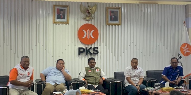 Diskusi bertajuk 'Hattrick Penderitaan; Buruh Hari Ini Cari Kerja Susah, Upah Murah, Hidup Makin Payah' di Kantor DPP PKS, Jakarta Selatan, Sabtu (15/7)/RMOL