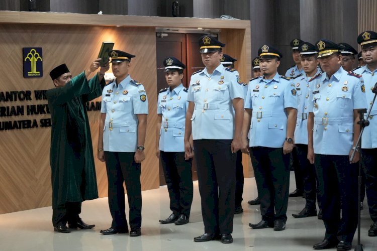 Pelantikan dan Pengambilan Sumpah/Janji Jabatan Fungsional Pembina Keamanan Pemasyarakatan dan Pengamanan Pemasyarakatan secara daring yang dilaksanakan terpusat dari Graha Bhakti Pemasyarakatan Direktorat Jenderal Pemasyarakatan. (ist/rmolsumsel.id) 