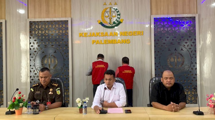 Kejaksaan Negeri (Kejari) Palembang menetapkan dan menahan dua orang tersangka terkait kasus dugaan korupsi dana Komite Sekolah dan pembangunan SMA Negeri 19 Palembang/ist