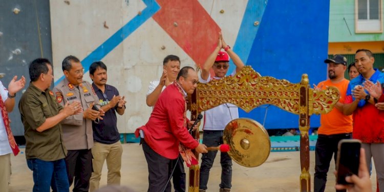 Bendahara Umum Federasi Panjat Tebing Indonesia (FPTI) Brigjen Herry Heryawan membuka Kejurnas Panjat Tebing XVII 2023 di Jambi/Ist