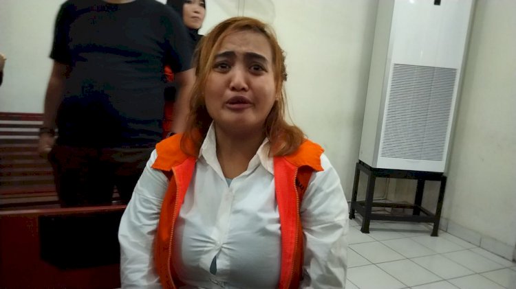 Lina Mukherjee saat berada di ruang sidang Pengadilan Negeri Kelas 1 Palembang. (RmolSumsel.id)