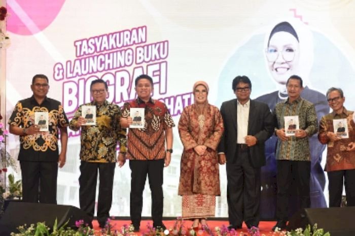 Suasana Acara peluncuran dan tasyakuran buku berjudul “RA Anita Noeringhati Singa Betina Parlemen Bumi Sriwijaya” karya Abdul Malik Syafei digelar meriah di Hotel Excelton/ist