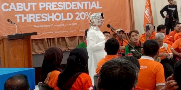 Peneliti Ahli Utama Badan Riset dan Inovasi Nasional (BRIN), Siti Zuhro saat menjadi narasumber di Forum Group Discussion (FGD) yang digelar Partai Buruh/RMOL